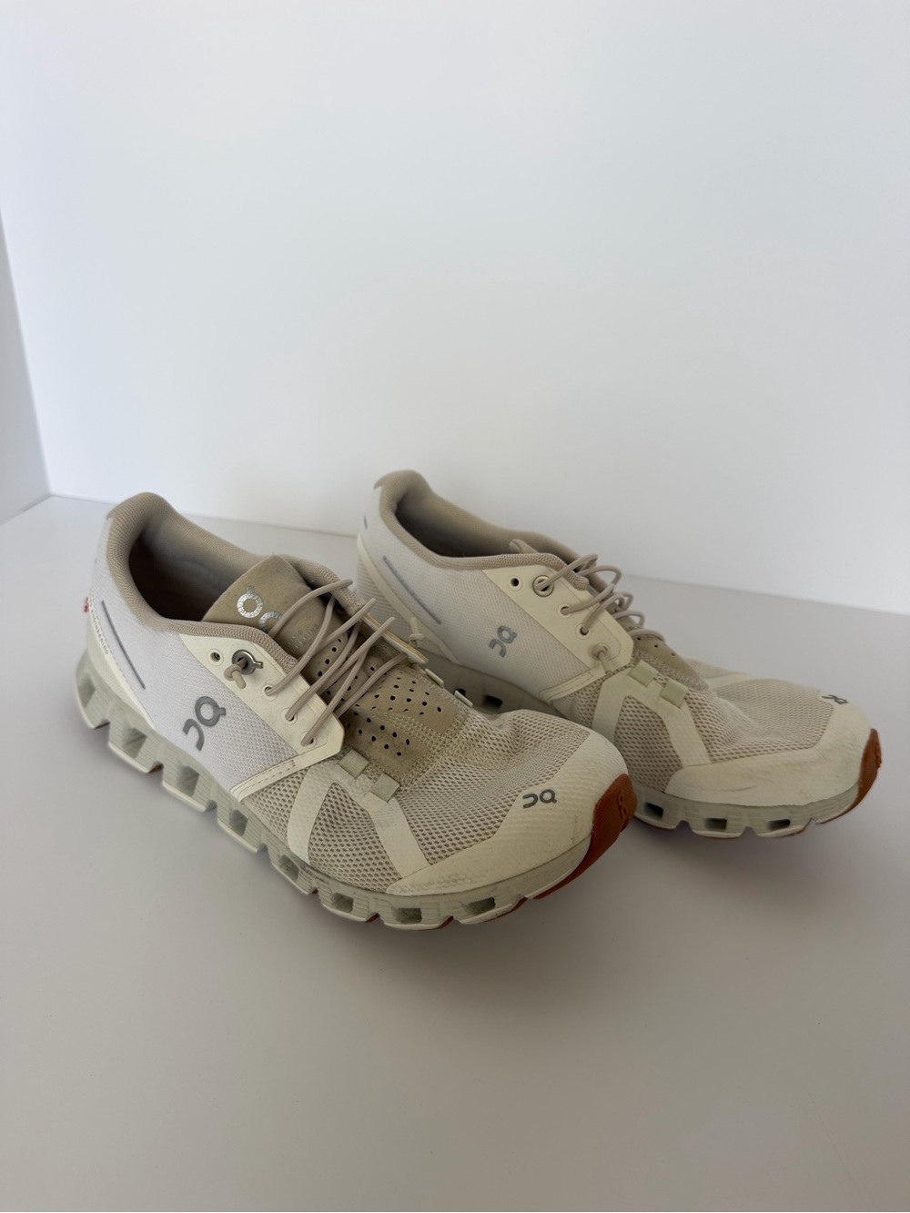 On Women’s Running Cloud Sneakers in white/cream